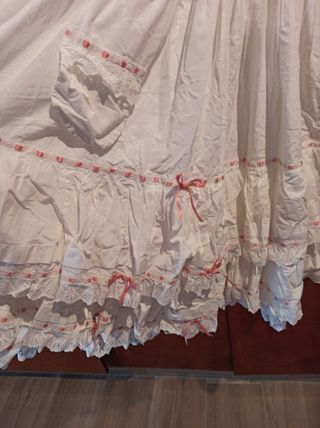 Saia llauradora/ Enagua fallera. Pololos a joc.