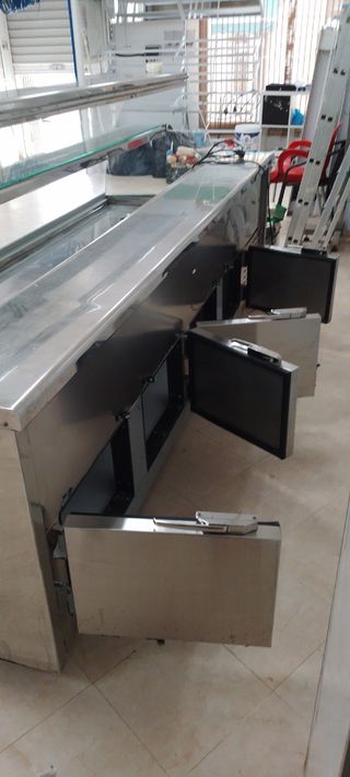 Vitrina de carne seminueva.