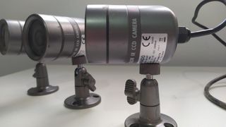 3 CÁMARAS DE VIGILANCIA