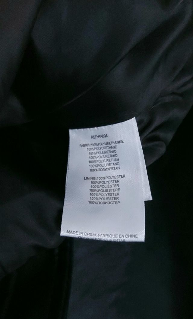 Chaqueta negra pedrería