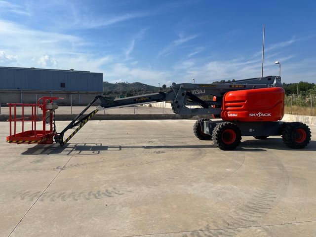 PLATAFORMA ELEVADORA SKYJACK SJ63AJ (2014)