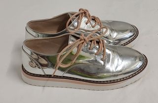 ZAPATOS ZARA PLATEADOS NUMERO 37 CHICA