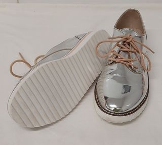 ZAPATOS ZARA PLATEADOS NUMERO 37 CHICA