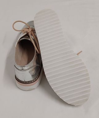 ZAPATOS ZARA PLATEADOS NUMERO 37 CHICA