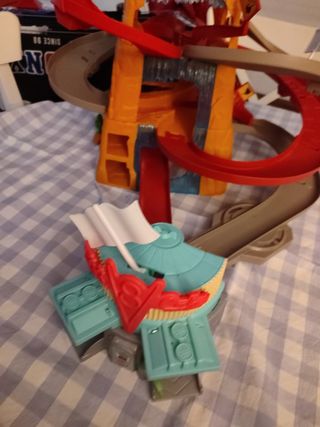 Circuito cars coches radiador Springs