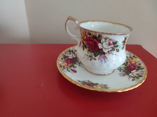 Taza té y plato porcelana inglesa Queens