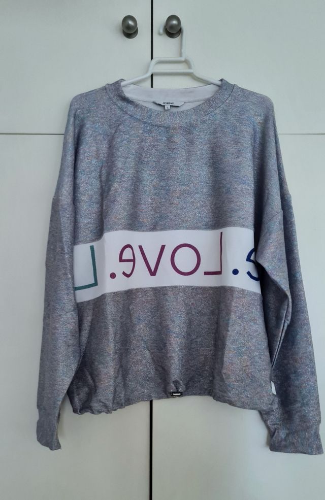 Sudadera Desigual Love oversize de segunda mano por 34,99 EUR en