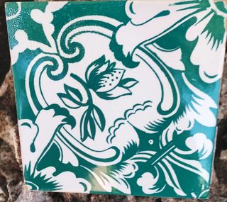 2 AZULEJOS MODERNISTAS ANTIGUOS - 20 X 20 cm