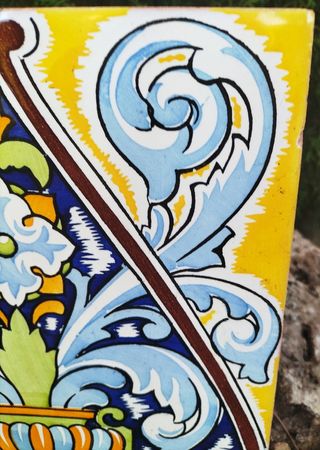 2 AZULEJOS MODERNISTAS ANTIGUOS - 20 X 20 cm