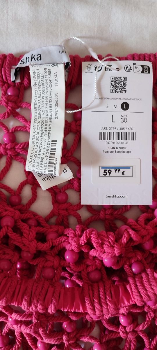 Falda de macramé con perlas de Bershka 