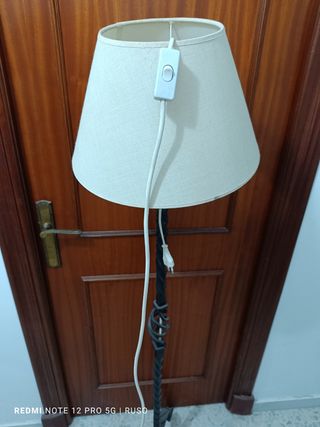 lampara de pie de forja