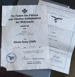 Casco alemán M42 Luftwaffe con alambre