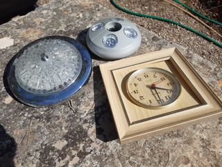 Lot, orologio, lampada da soffitto, lampada da tavolo 