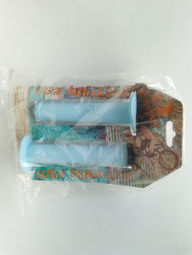 NUOVE MANOPOLE BLU CHIARO Celeste Primo