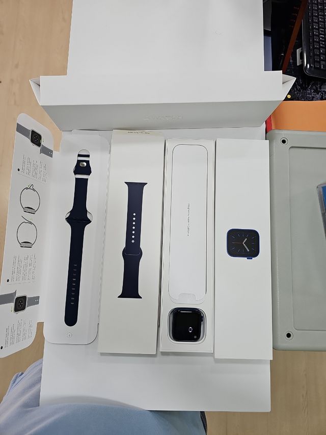 Apple watch 6 44mm deep navy sport band