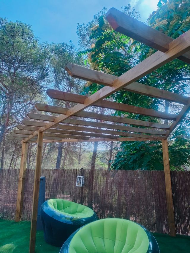 Pergola de madera nueva de segunda mano por 890 EUR en Sant Quirze del