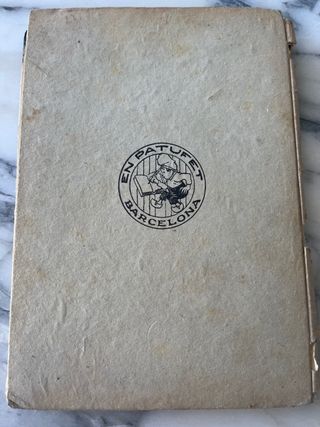 Antiguo libro. Novela