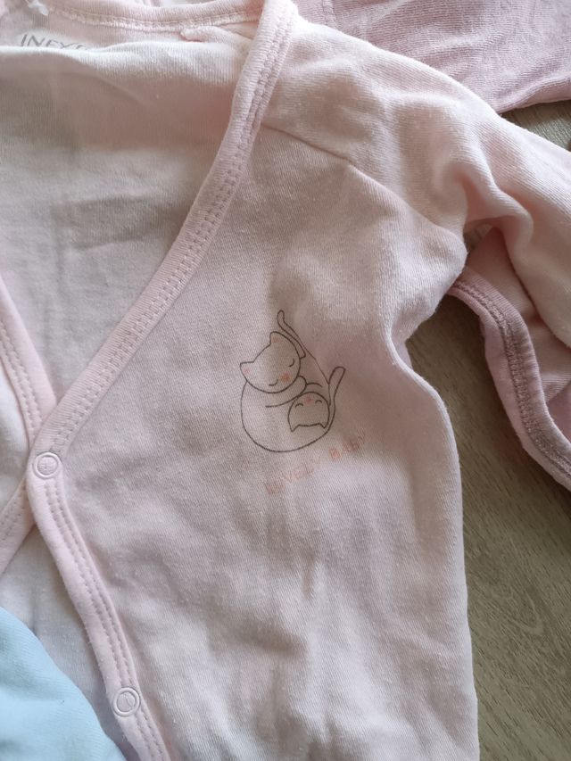 lote de 7 bodies 9 meses