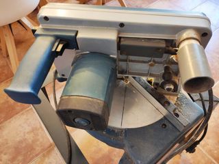 Ingletadora eléctrica industrial para madera
