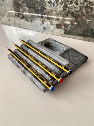 Tintero o Joyero de piedra tallada. Siglo XIX