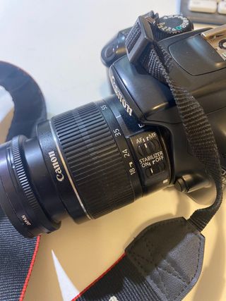 CAMARA REFLEX CANON EOS 1100D