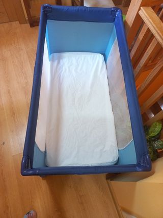 Cuna de viaje más colchón