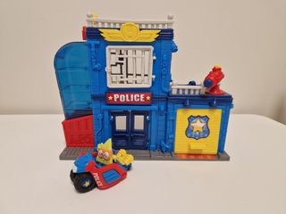 Estación policía superzings