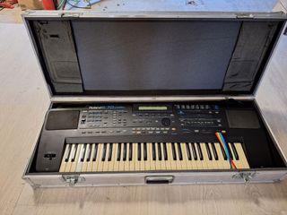 Piano Roland E-70