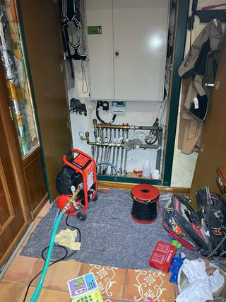 Fontanero/instalador autorizado - Burgos