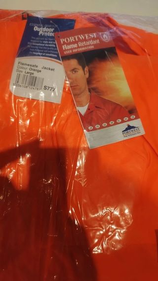 Anorak ignífugo nuevo sin estrenar