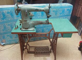 Máquina para coser piel