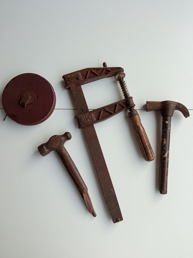 Conjunto de herramientas antigüas