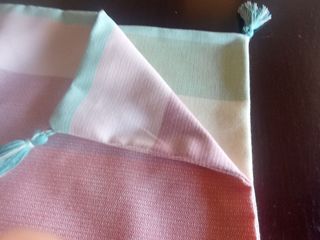 Funda cojín borlas.Decoracion