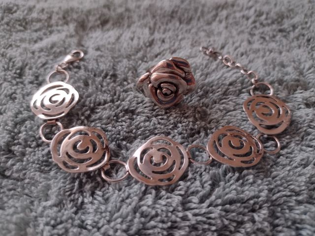 anillo y pulsera plata Rosa de Abril 
