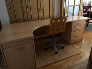 Mesa escritorio con cajonera y zapatero
