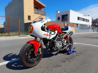 Ducati SS750 Circuito + carro