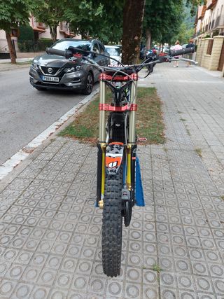 Moto Vertigo Vertical R 300