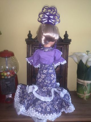 Nancy reedición 2012 nueva vestida de Canastera
