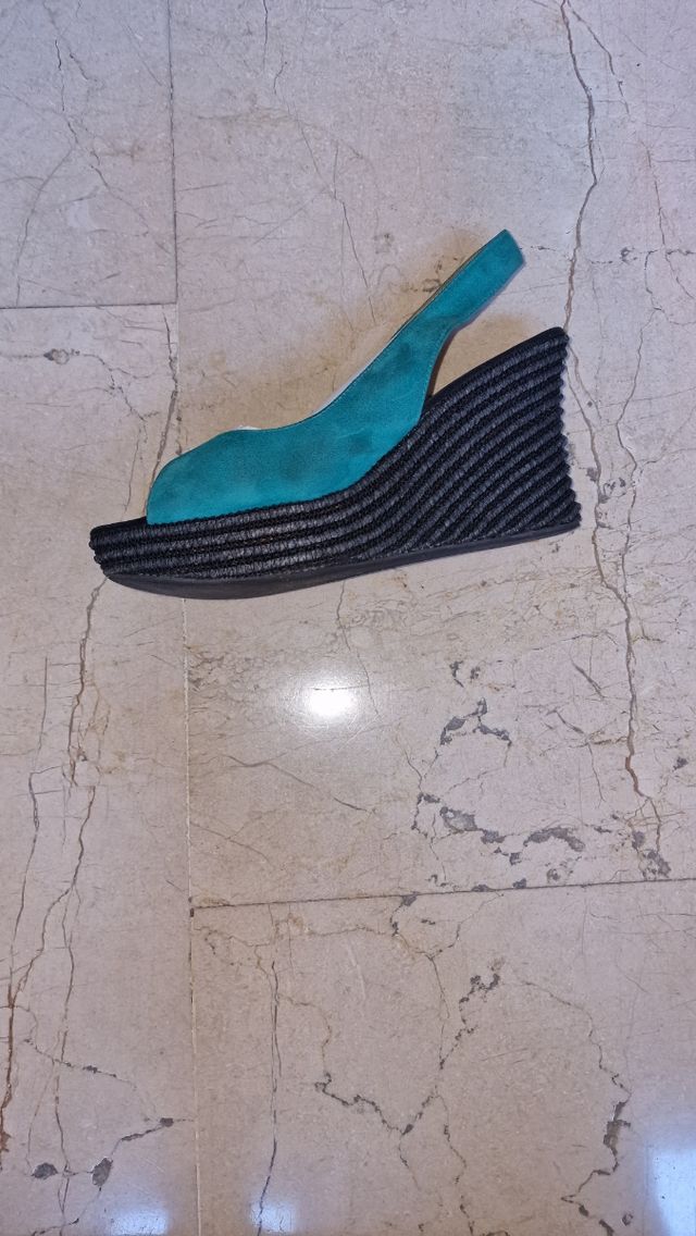 Preciosas sandalias.  Súper comodas