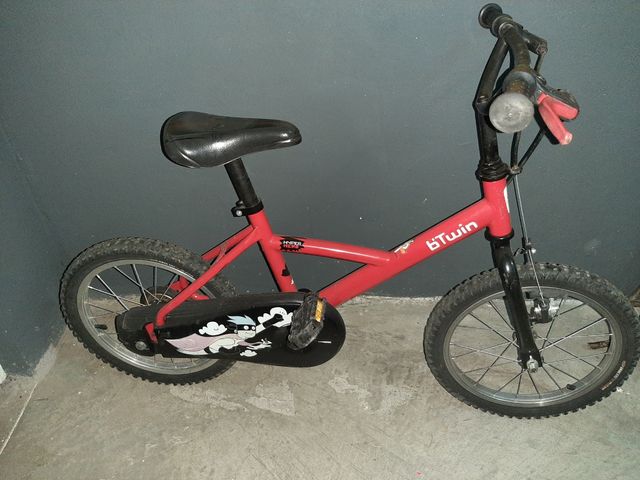 Bicicleta 16 pulgadas Btwin Hyper Hero de segunda mano por 40 EUR