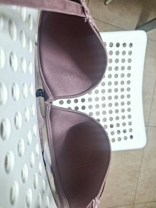 Sujetador con etiqueta