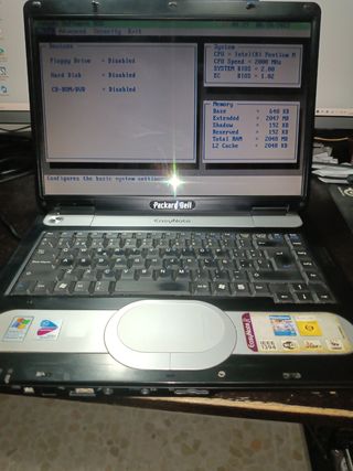 Portátil Packard Bell Easy Note R9290