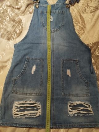 Peto vaquero minifalda