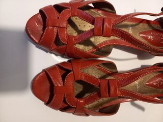 Sandalias rojas 38,5 ( 7 1/2) clarks artisan