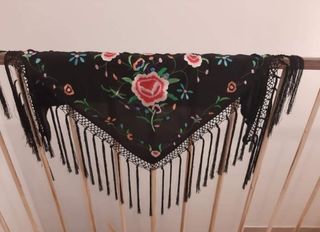 mantones bordados