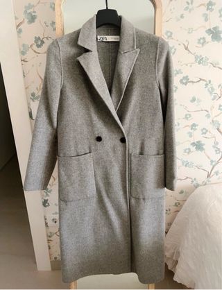Abrigo Zara gris