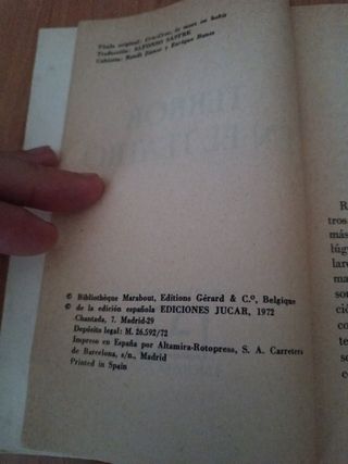 Terror en el teatro, 1972 Harry Dickson