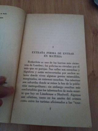 Terror en el teatro, 1972 Harry Dickson