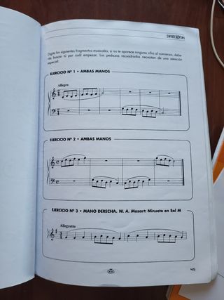 Libro clase colectiva de piano