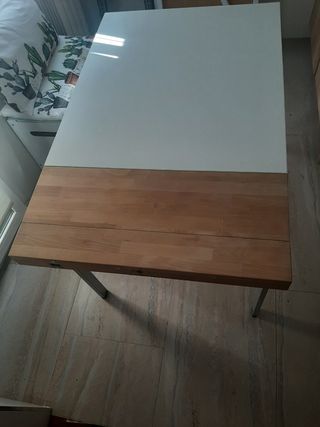 Mesa cocina resistente.